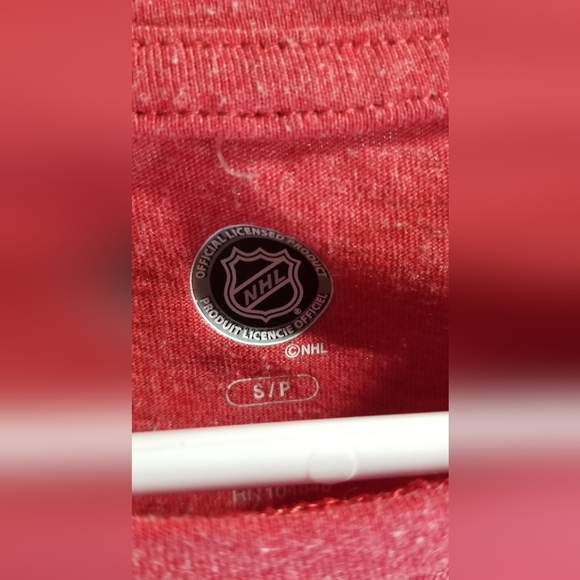 NHL Canadiens top - Picture 2 of 2